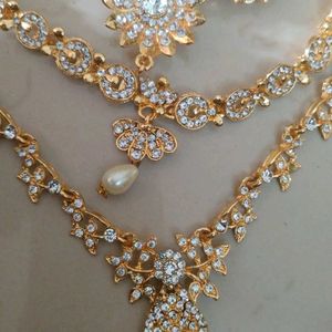 Jwellery Set With Ear Rings