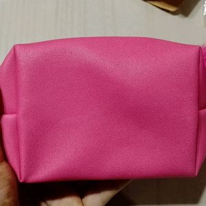 Myglamm PomPom Pouch 👝