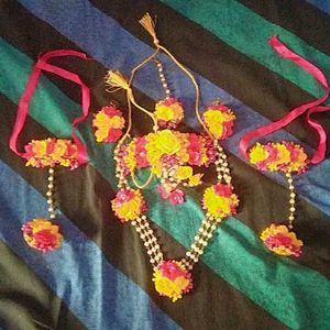 Flower Jewellery Set For Haldi