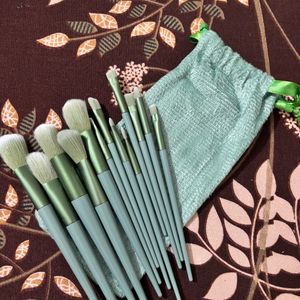 13 Makeup Brush Set For Women With Free Pouch