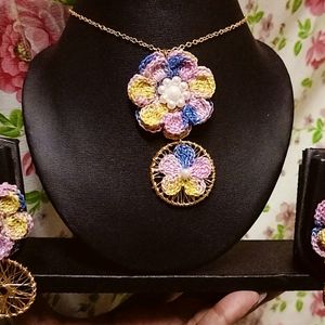 Crochet Jwellery Set (Multicolored)