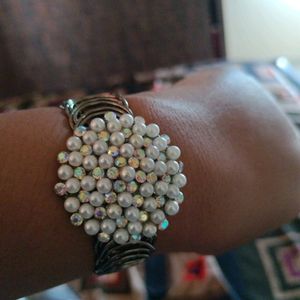 It's A Bracelet With Lots Of Moti