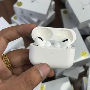 Apple AirPods Pro with MagSafe Charging Case