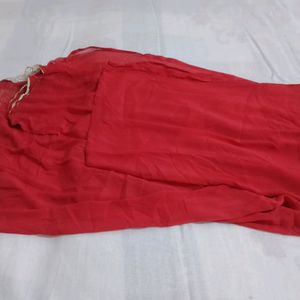 Red Chunni