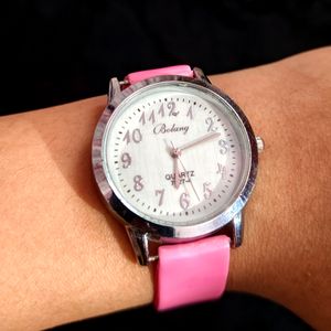 Women Baby Pink Trendy Watch 💕