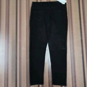 Y-40 Size 32 Slim Fit Women Denim Jeans