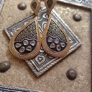 Women Beautiful Earrings