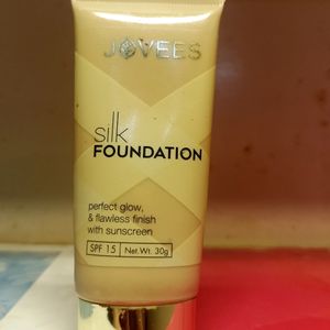 Jovees Silk Foundation With spf 15