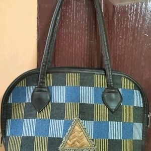 Jute shoulder bag