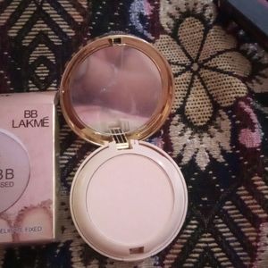 lakme compact