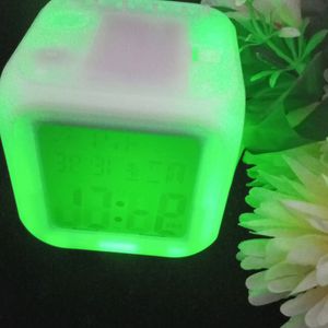 COLOR CHANGE DIGITAL ALARM CLOCK