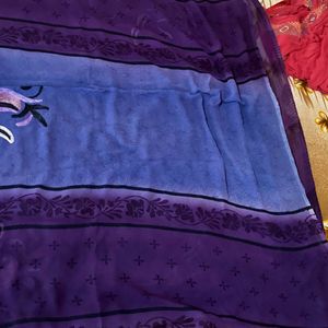 Check Video Flower Embroidery Saree