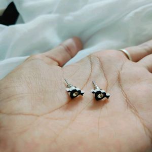 Earrings 😍 This Look Cute Part Wear Also...