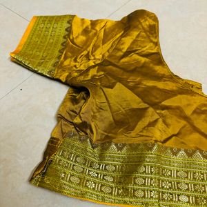 jari saree with blouse