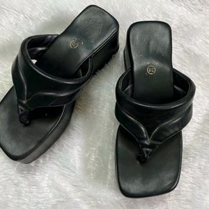 Aesth Platform Wedge Sandals!