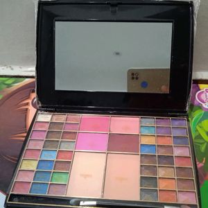 54shades Of Eyeshadow With Compact Powder, Brush