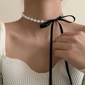 Pearl Bow Necklace