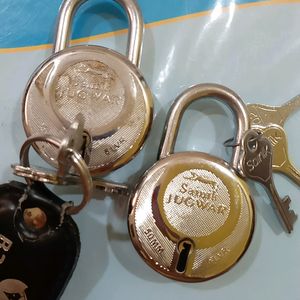 Combo Locks With Sets Of 3 Keys