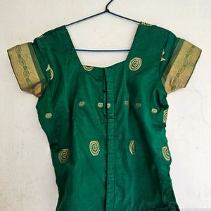 Ethnic Skirt & Blouse Green | Pattupavada