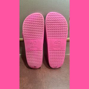 NEW KOOK N KEECH PINK RUBBER SLIDES