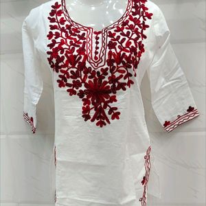 Women Short Kurti  (White)