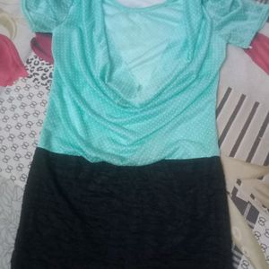 Beutiful Top For Teenager Girl It's Come 13 To 16 Year Girl. Each Price Is Only 80/