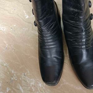 Ladies New  Boots(Price Negotiable)