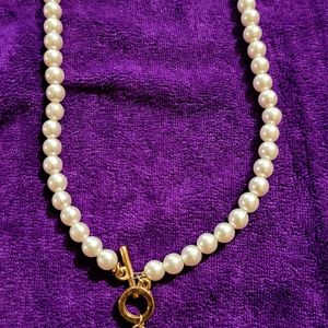 Pearl Choker with Golden Pendant