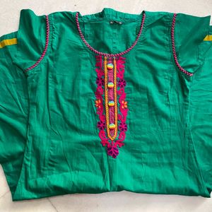 Green Embroidered Kurta