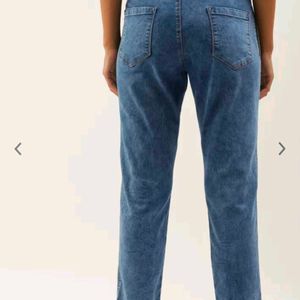 Unique Design.. Blue Denim Jeans For Sale