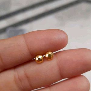 22crt Gold Studs With Bill