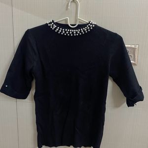 KNITTED STYLISH TOP