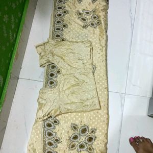 Saree With Blouse