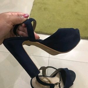 Wome Ankle Strap Block Heels 👠