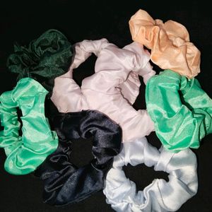 8 Scrunchies