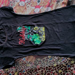 Girls Tshirt S