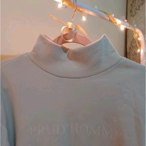 Light Grey Turtle Neck Sweatshirt