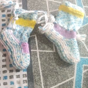 Baby Socks 5 Pair And 1 Mitten