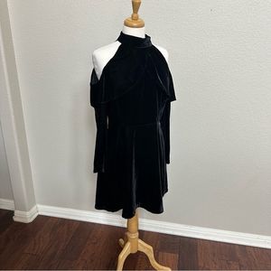 Zara Basic Long Sleeve Peep Shoulders Velvet Black