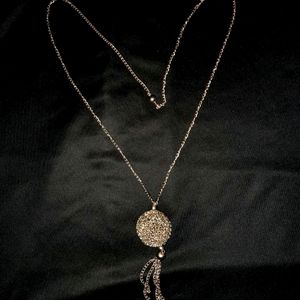 TD. silver lattu nacklace with long chain