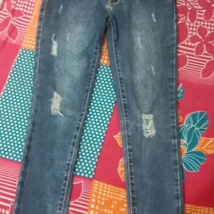 Skinny Damage Jean