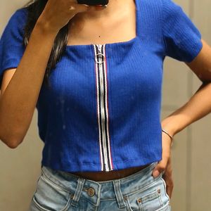 Trendy DressBerry Blue Zipped Crop Top