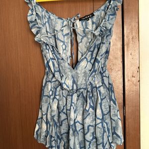 SVery Pretty Loose Jumpsuit With Zip At Back