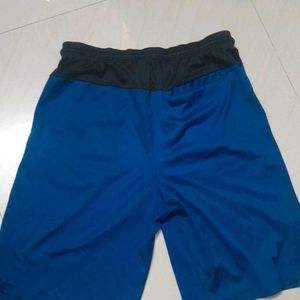 Max Boys Short 15 To 16 Years Used