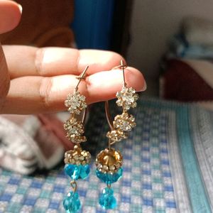 I Am Selling This Earrings On Less Price