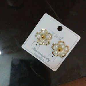 Beautiful Korean 3D Flower Stud Earring