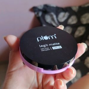 Plum Spf Compact Powder