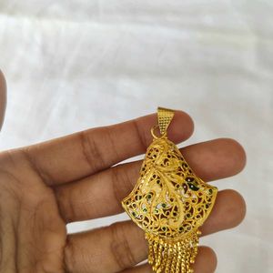 Golden Pendent