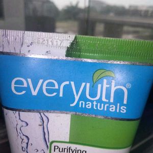 Everyuth Facewash