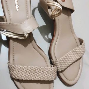 Bata Nude Sandles